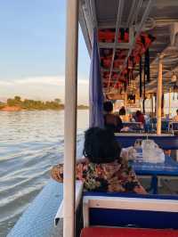 ล่องเรือดูพระอาทิตย์ตก | จ.นครพนม ⛴️✨🐟🌳🌥️