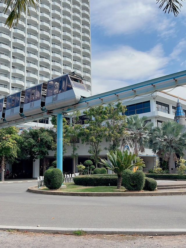 🚝 นั่งรถไฟโมโนเรลชมวิวสวยสุดปังริมทะเลพัทยา!