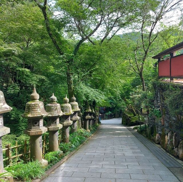 พระใหญ่กลางหุบเขา Nanzoin Temple