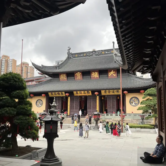 ไหว้พระเก็บแต้มบุญที่ วัดพระหยก