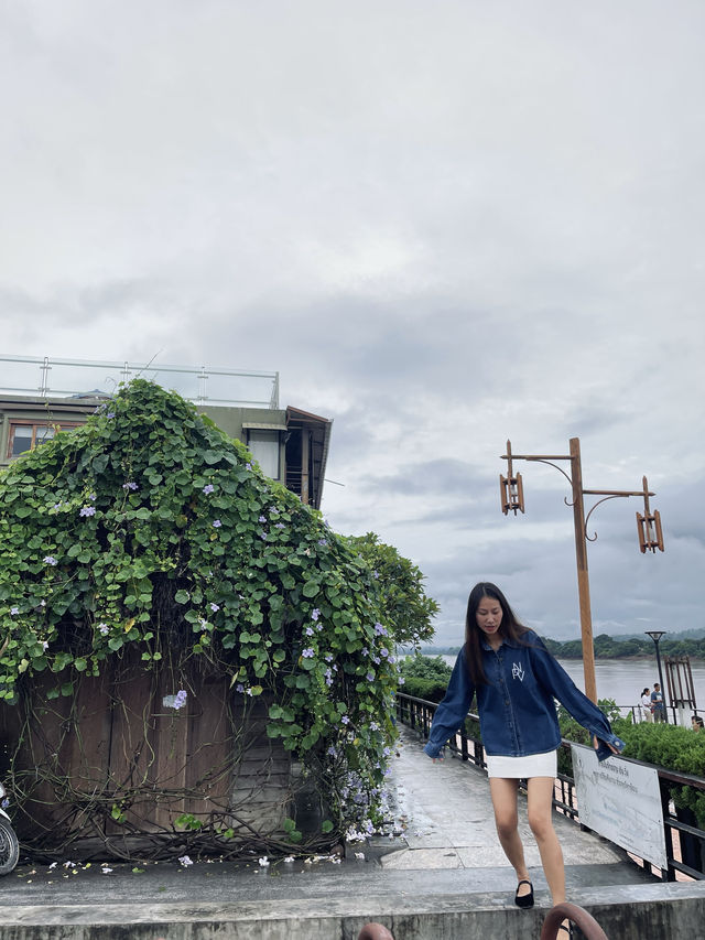 :) มาเดินเล่นที่เชียงคานกัน 🚶‍♀️
