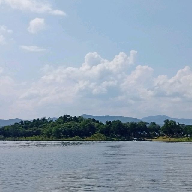 อุทยานแห่งชาติใหญ่สุดในประเทศไทย