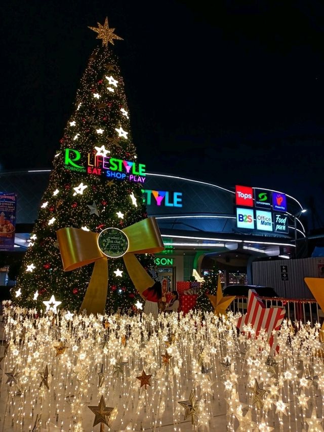 ถ่ายรูปคริสมาสต์โรบินสัน ลาดกระบัง