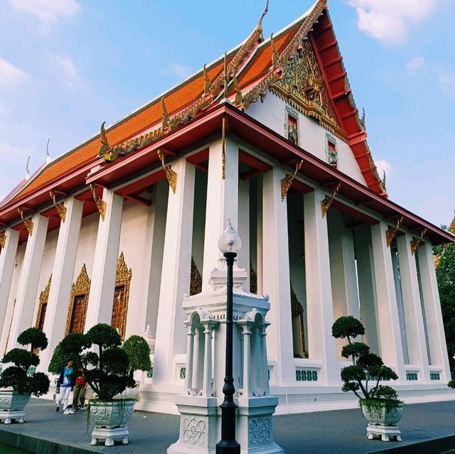 泰國曼谷著名皇家寺廟景點:Wat Hong Rattanaram Ratchaworawihan，建築雄偉壯觀，適合打卡拍照📸