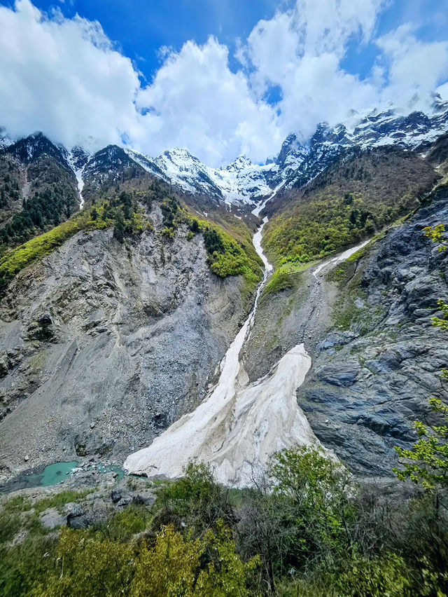 Mingyong Glacier 