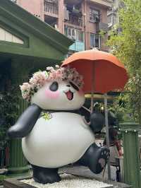 🇨🇳 Pandamonium & Spicy Flavors: A Culinary Adventure in Chengdu 