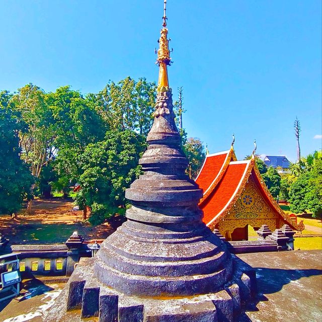 วัดเก่าเเก่คู่เมืองลำพูน วัดพระยืน