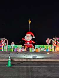 เที่ยว ไฟแสงสี รองอาสนวิหารนักบุญอันนา นครพนม