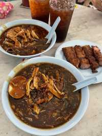 A Day in Penang 🏛️☕🍜 – Heritage Walks & Foodie Delights
