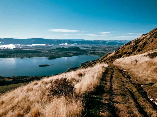 New Zealand Wanaka Trail - Roys Peak Track