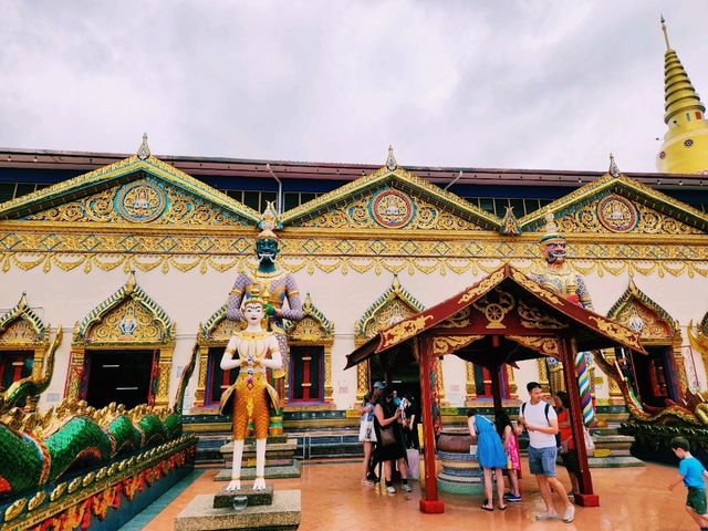 🛕 檳城泰佛寺——莊嚴寧靜的臥佛勝地