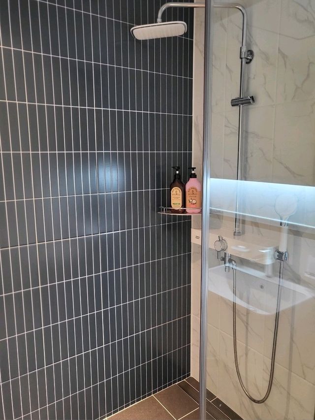 루프탑 야경이 멋스런 정동진 신상호텔