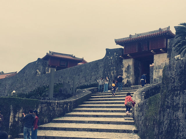 沖繩首里城：歷史與重生的象徵
