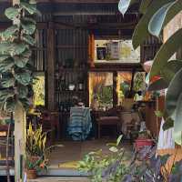 คาเฟ่กลางสวนสไตล์วินเทจ บรรยากาศดีสุดฮีลใจ จ.ระยอง