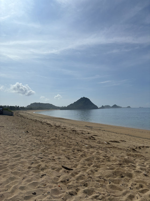 Kuta Beach – A Quiet Escape in the Morning ☀️🏝️ 