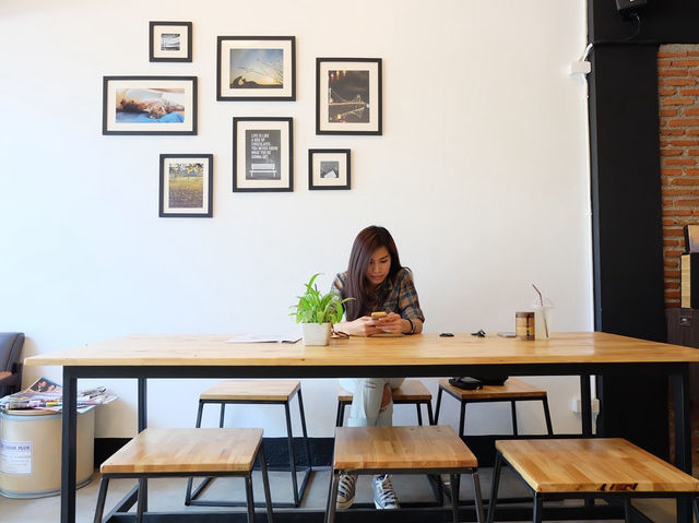 Armchair cafe : คาเฟ่เก้าอี้เหลือง ลำปาง