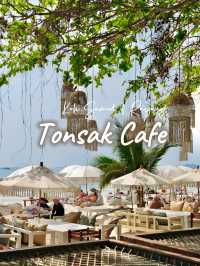 ต้นสักคาเฟ่ หาดทรายแก้ว เกาะเสม็ด