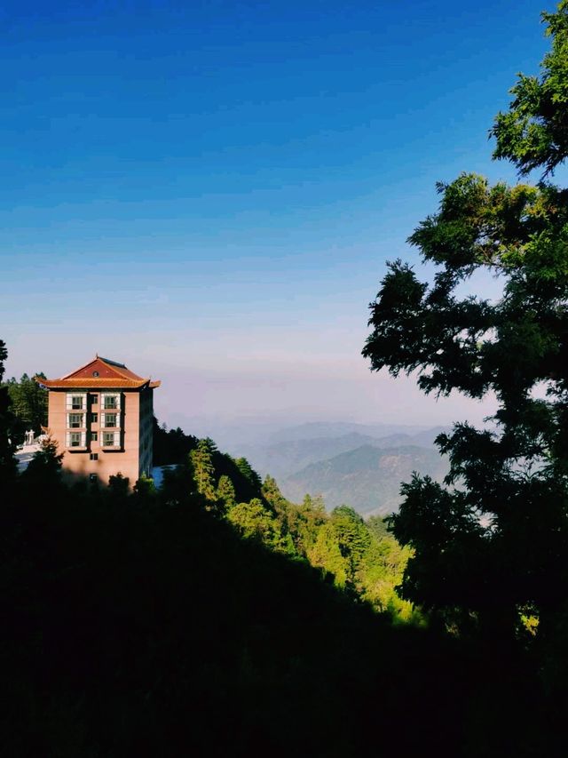 中國湖北省著名景點九宮山遊玩攻略行程，美麗雲海日出，適合打卡拍照📸