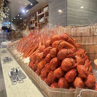 동료만 Mr. Steak 뷔페에서 친구 생일 축하