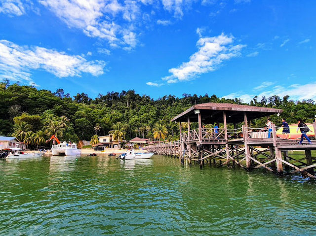 Sepanggar Island: KK’s Best-Kept Island Secret (Shhh!) 🏝️✨