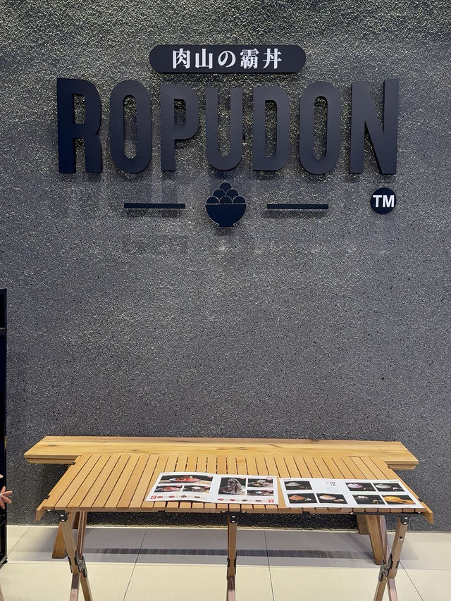 Ropudon JB: Mega-Sized Donburi Bowls and Refreshing Kakigori for Every Craving