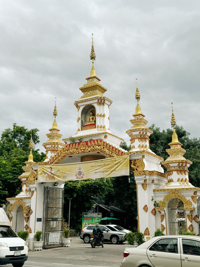 🕍 왓 우파쿳, 치앙마이의 숨은 사원!