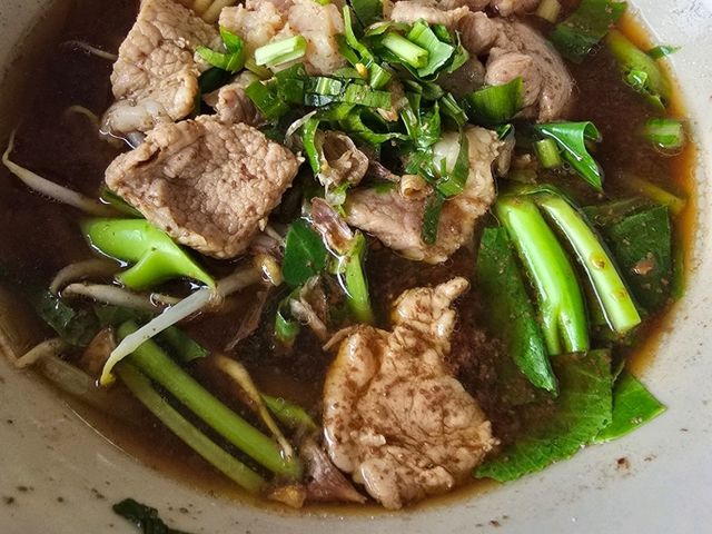 ก๋วยเตี๋ยวเรือใกล้ฉัน อร่อยริมแม่น้ำเจ้าพระยา