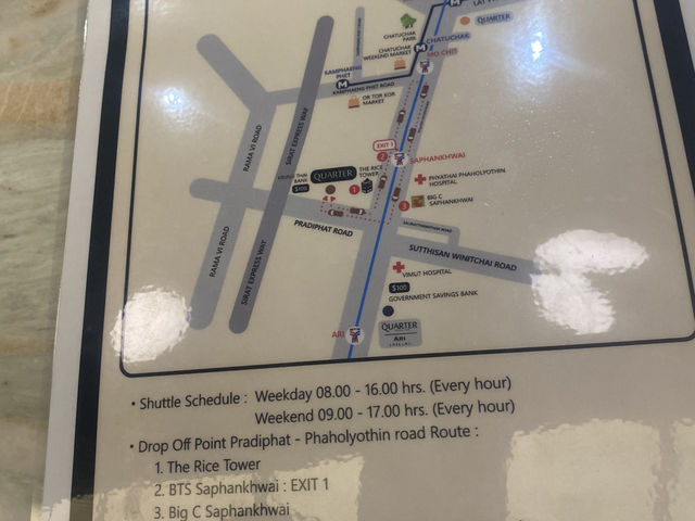 曼谷|大廳入住瞬間被圈粉 半夜抵達也被暖心迎接！曼谷這間設計系飯店美到捨不得退房，大廳太美直接愛上！