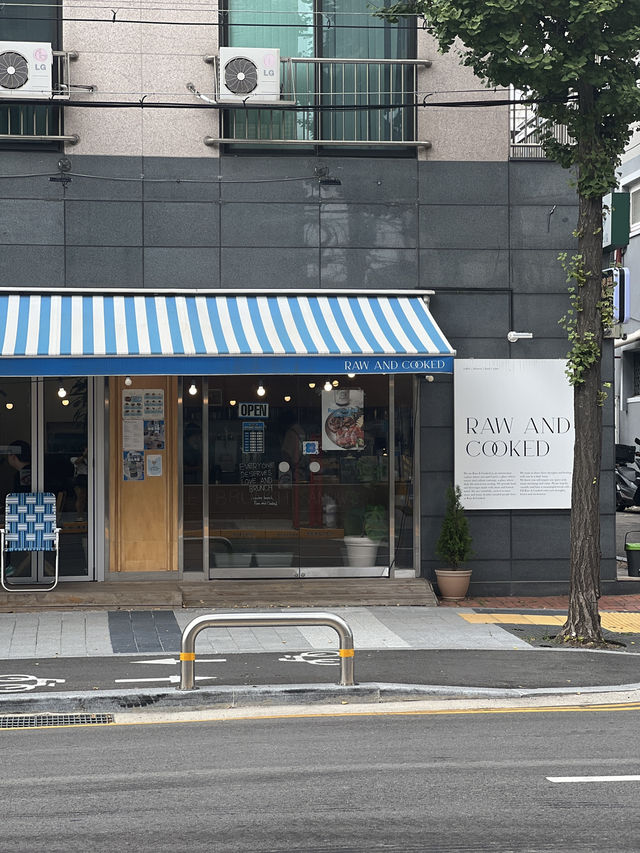 🍽️ “로앤쿡드 더브런치 – 감각적인 브런치와 함께한 완벽한 오후” 
