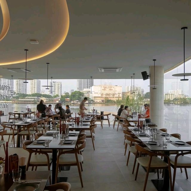 คาเฟ่/ร้านอาหารเปิดใหม่ ริมน้ำเจ้าพระยา #กรุงเทพฯ