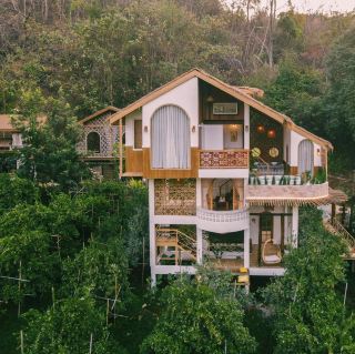 Akha PhamiO Hotel: A Stay with Orange Orchard Views
