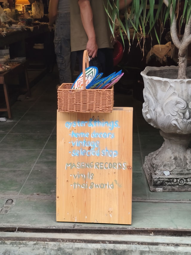 曼谷｜忍不住買單的小物！藏在巷弄裡的選品天堂Oyster and Things超好逛又超好拍🛍️✨