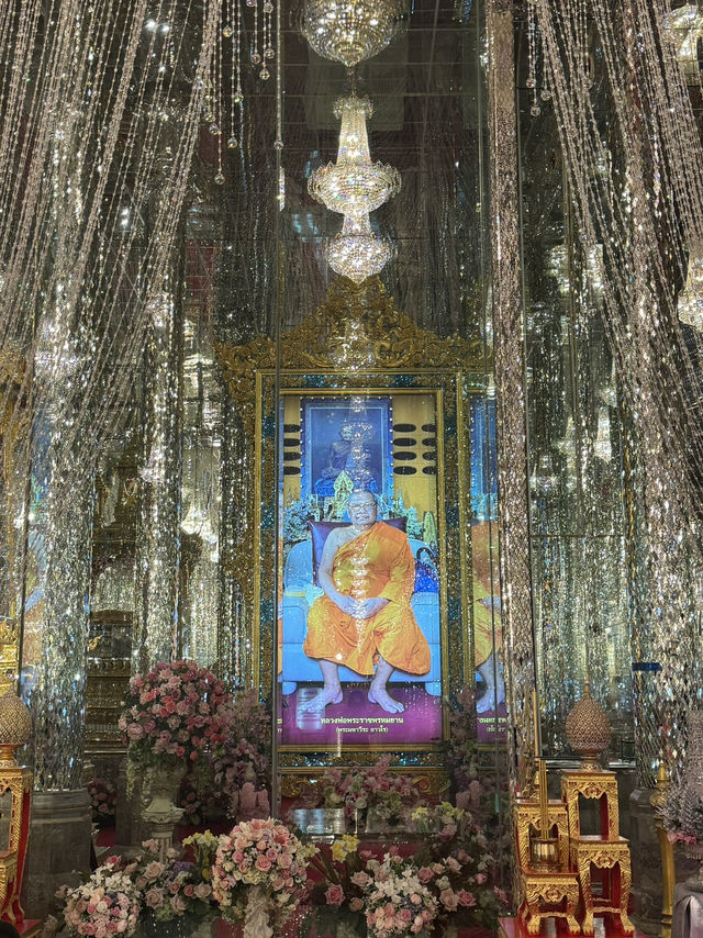 “วัดท่าซุง” อุทัยธานี — วัดสวย ศักดิ์สิทธิ์อลังการ