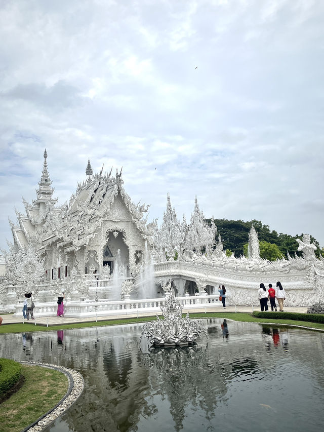 🇹🇭泰國清萊熱門打卡景點—白廟✨