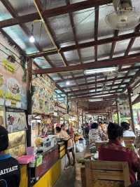 ตลาดน้ำบางน้ำผึ้ง 