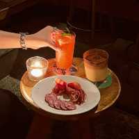LOBBY Cafe N Bar