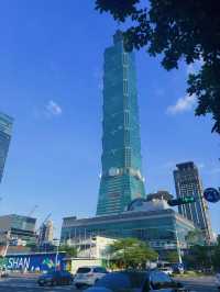 🏙️台北101｜在雲端下行走的午後，信義微風裡找回自己的節奏