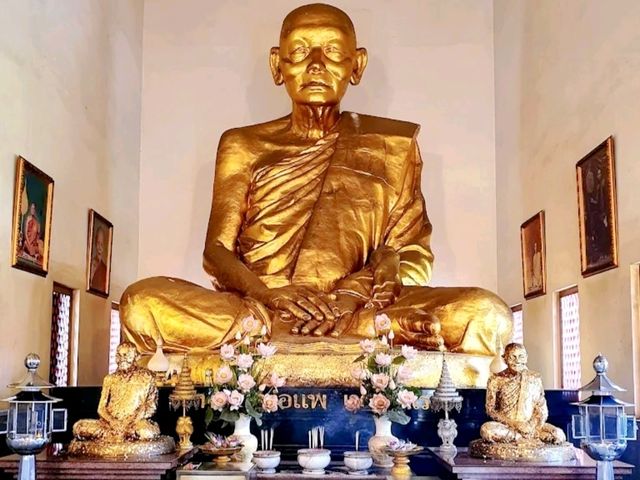 พระพุทธสุวรรณมงคลมหามุนี วัดพิกุลทอง สิงห์บุรี