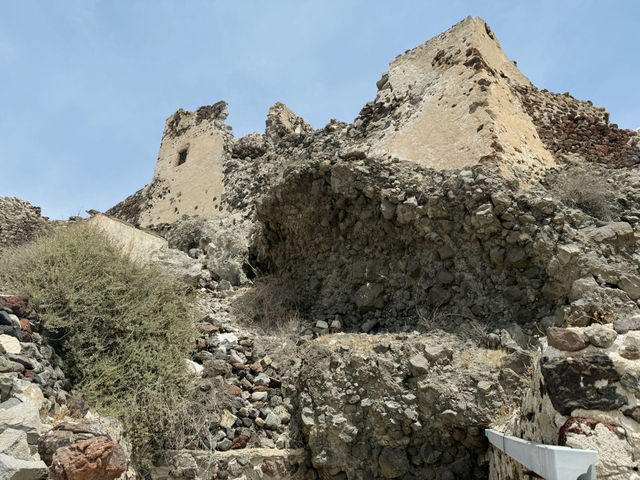聖托里尼的中世紀城堡遺跡🏰