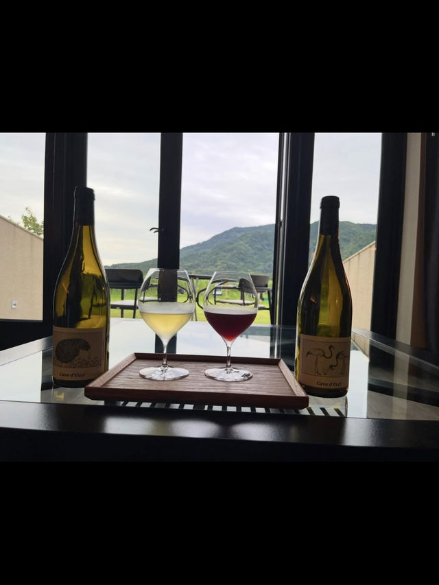 ぶどう畑に包まれて。カーブドッチワイナリーで過ごす優雅な休日🍷
