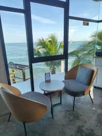 Cakes + Ocean View = The Perfect Chill Spot