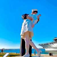 平和の象徴 – サンディエゴのキス像