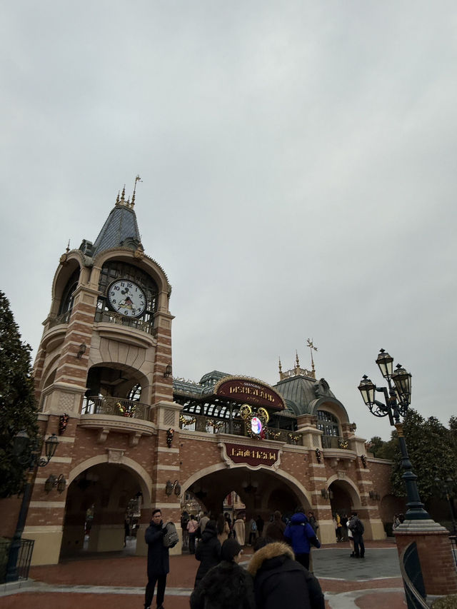 Shanghai Disneyland – ดินแดนเวทมนตร์ 🎆🎢