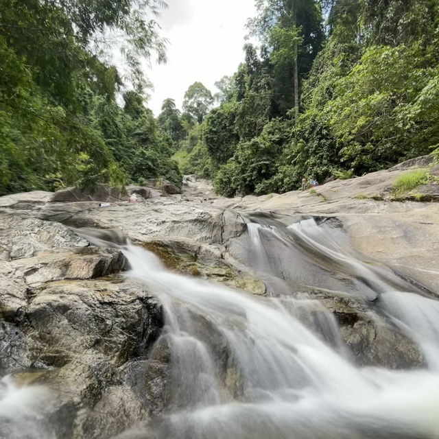 น้ำตกวังไม้ปัก Wangmaipak Waterfall 