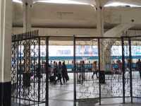 孟加拉｜5分鐘內成為全場焦點 意外在火車站收穫滿滿陌生人的笑容與問候 超真誠的火車站初體驗讓我徹底改觀孟加拉
