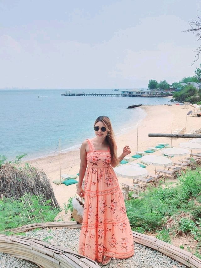 Matata Bay Cafe คาเฟ่สุดชิลริมทะเล เกาะล้าน