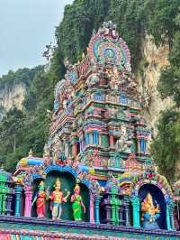 Sightseeing Without Suffering: Batu Caves From Below