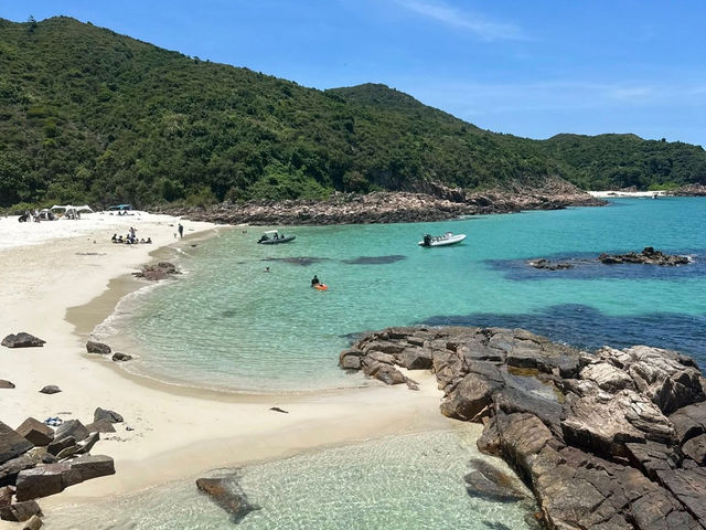Kayaking at Ma Tau Wan: A Paddle Through Paradise