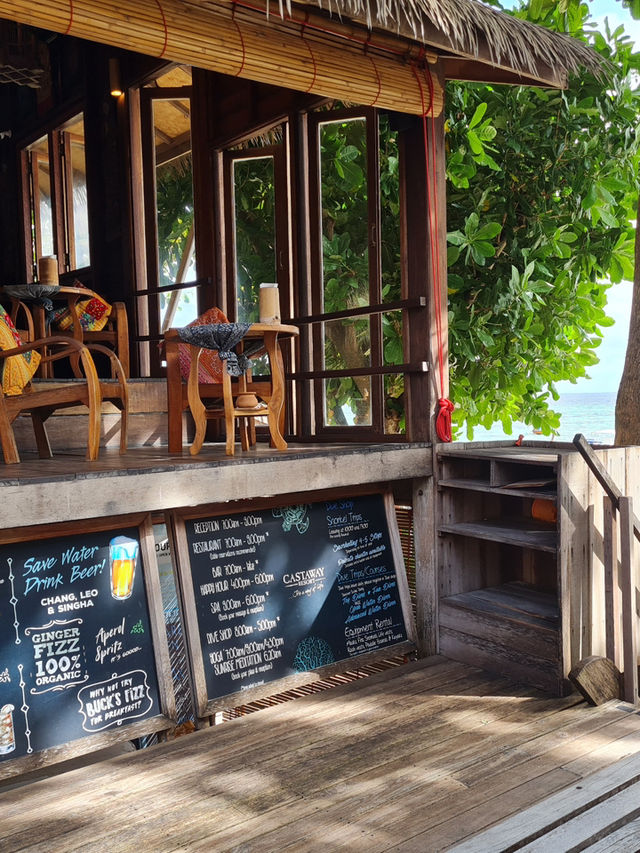 ปล่อยใจชิวที่หลีเป๊ะ ที่ Cast away resort