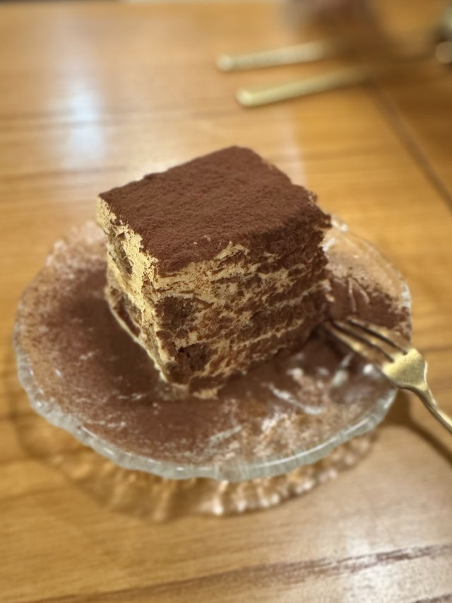 【上環巷口露營風Cafe ⛺️ 晚市主打歐陸fusion菜+自家製甜品都有驚喜✨】  【上環巷口露營風Cafe ⛺️ 晚市主打歐陸fusion菜+自家製甜品都有驚喜✨】